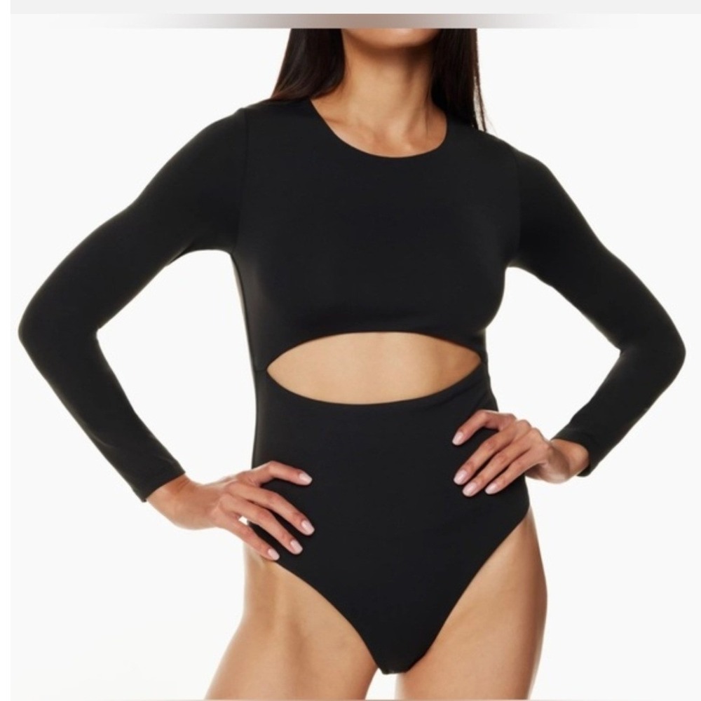 Babaton Segovia Front Cutout Long Sleeve Bodysuit‎ XS Bodycon